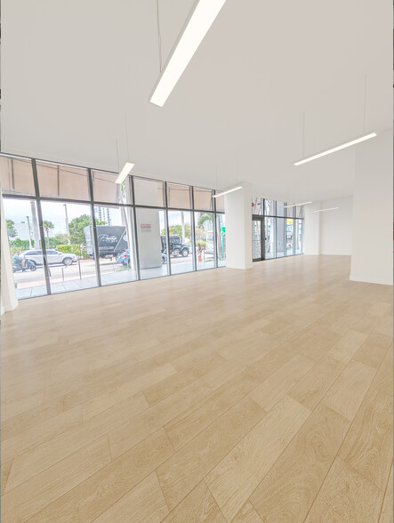 6879-6899 Collins Ave, Miami Beach, FL for lease - Interior Photo - Image 2 of 7