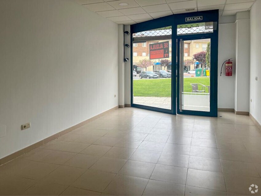 Retail in Ávila, Ávila for lease Interior Photo- Image 1 of 5