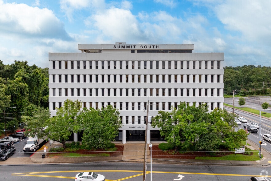 777 Cleveland Ave SW, Atlanta, GA for lease - Building Photo - Image 2 of 5