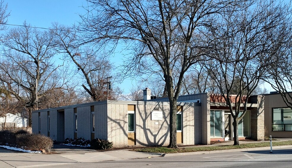 660 Livernois Rd, Ferndale, MI for sale - Building Photo - Image 1 of 1