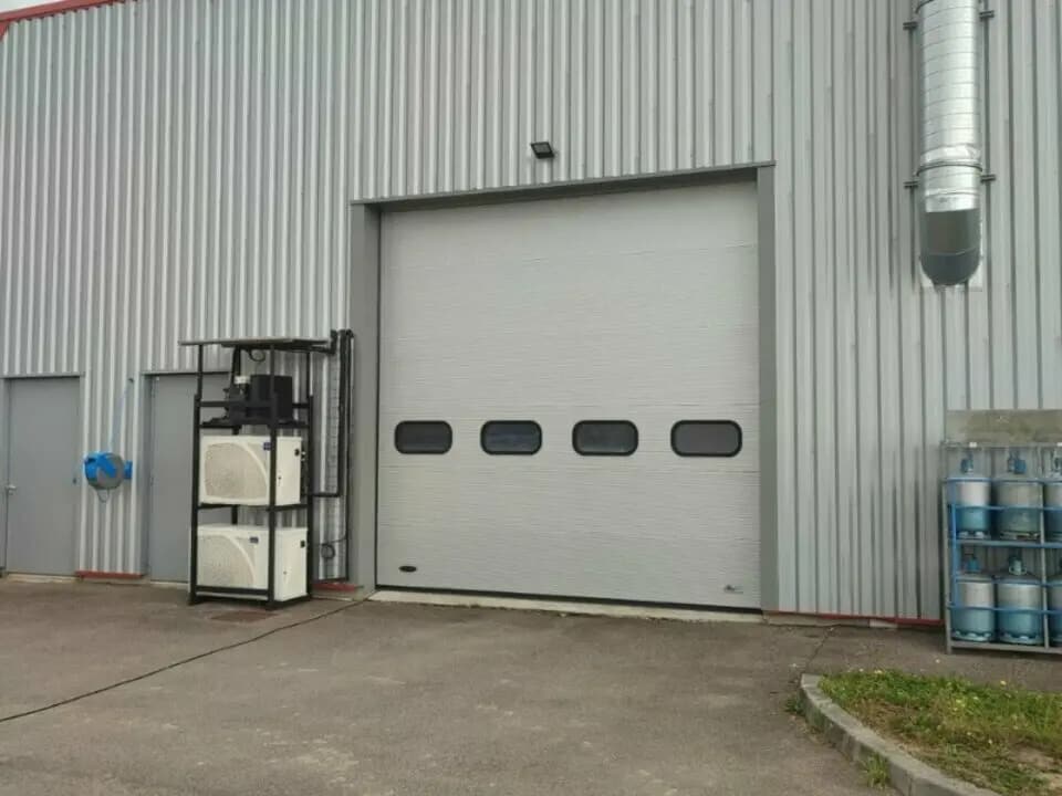 Flex in Rouen for lease Building Photo- Image 1 of 5