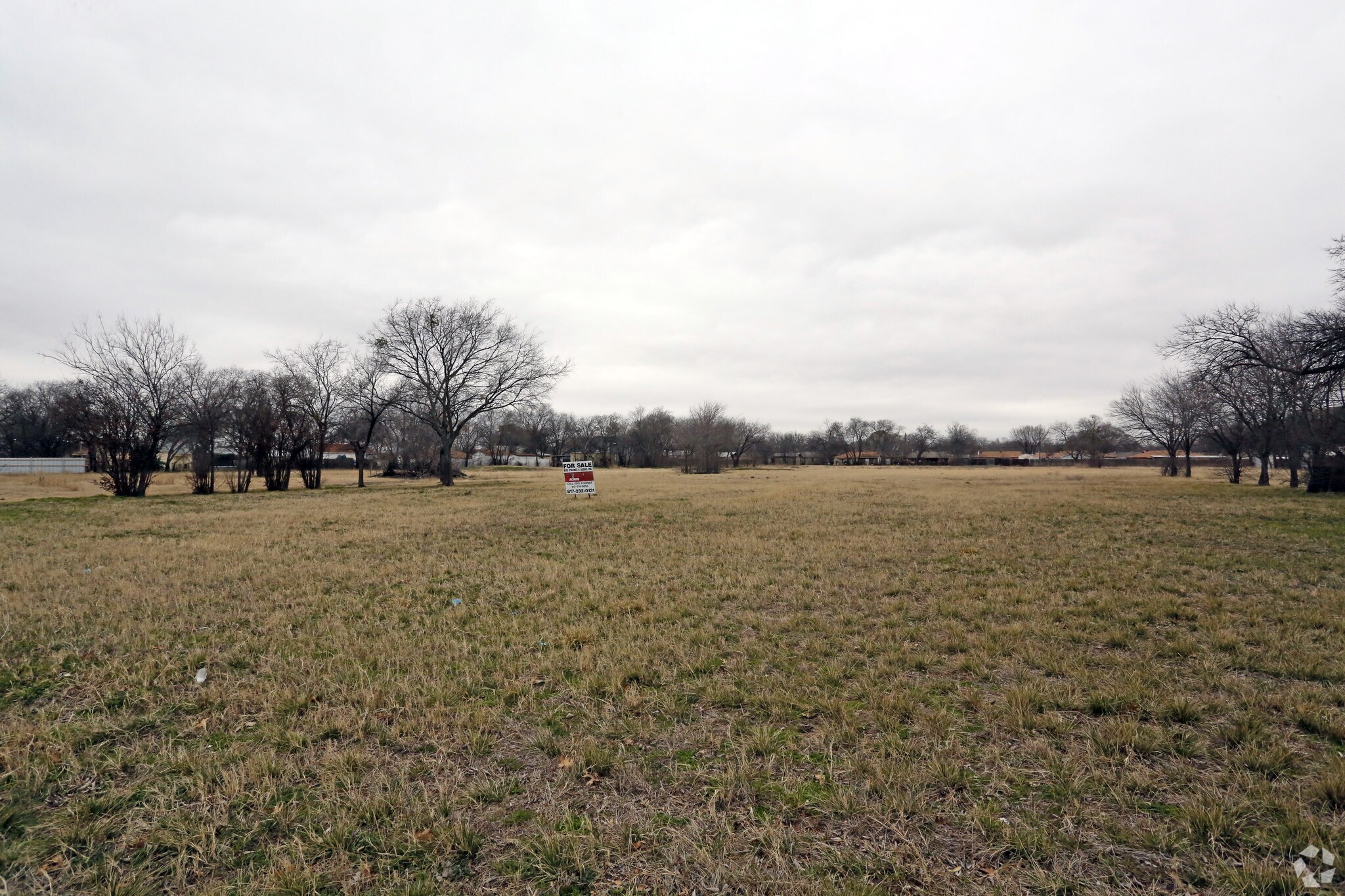 320 W McLeroy Blvd, Fort Worth, TX for sale Primary Photo- Image 1 of 1