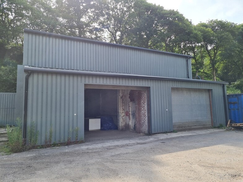 Delph New, Oldham, LAN OL3 5DB