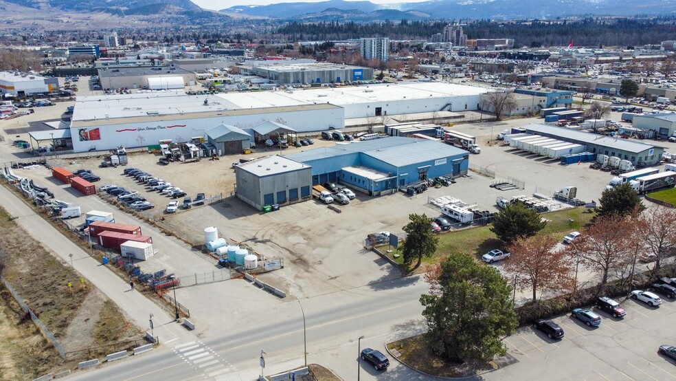 1505 Hardy St, Kelowna, BC for sale - Building Photo - Image 2 of 6