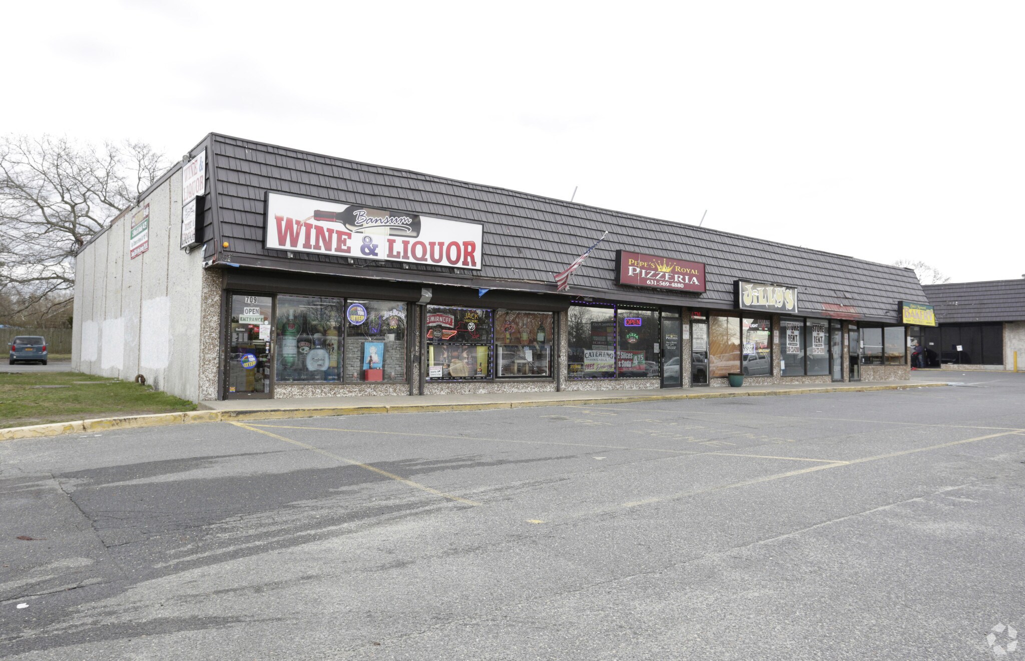 709-717 Medford Ave, Patchogue, NY for sale Primary Photo- Image 1 of 9