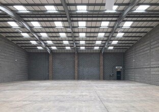 Stanbridge Rd, Leighton Buzzard for lease Interior Photo- Image 2 of 2