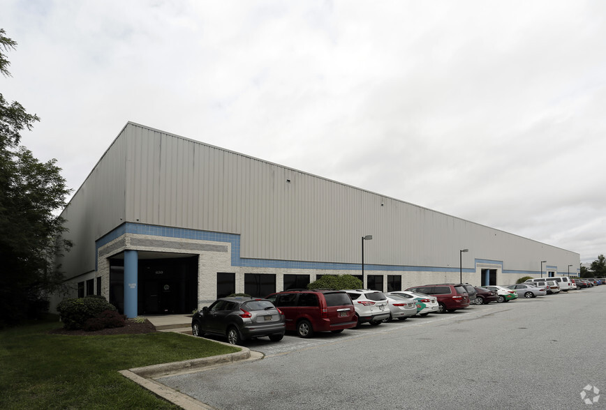 600-650 Centerpoint Blvd, New Castle, DE for lease - Building Photo - Image 2 of 2