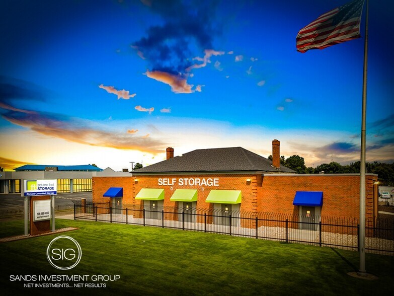 2421 Victory Dr, Columbus, GA for sale - Primary Photo - Image 1 of 1