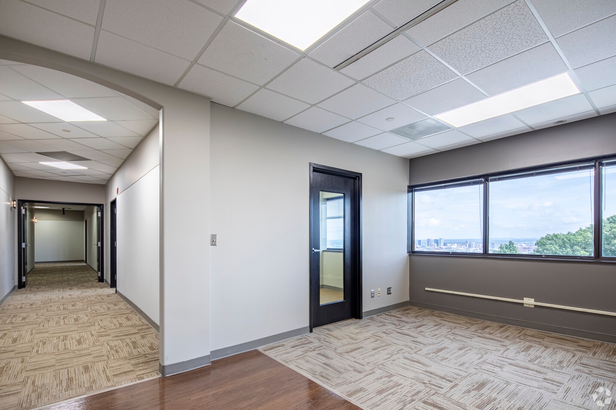 600 Beacon Pkwy W, Birmingham, AL for lease Interior Photo- Image 1 of 3