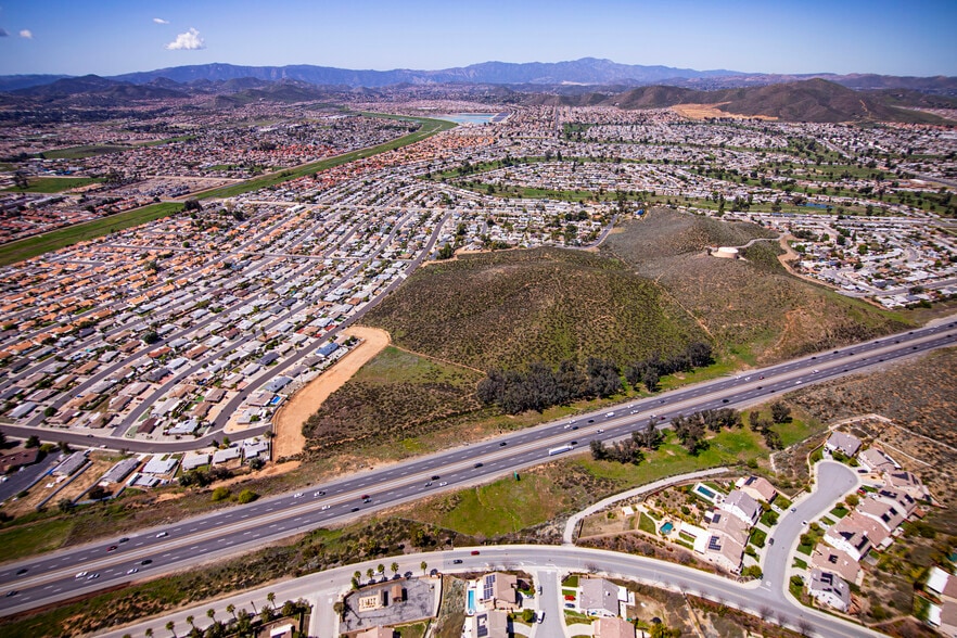 27285 El Rancho Dr, Menifee, CA for sale - Primary Photo - Image 1 of 4