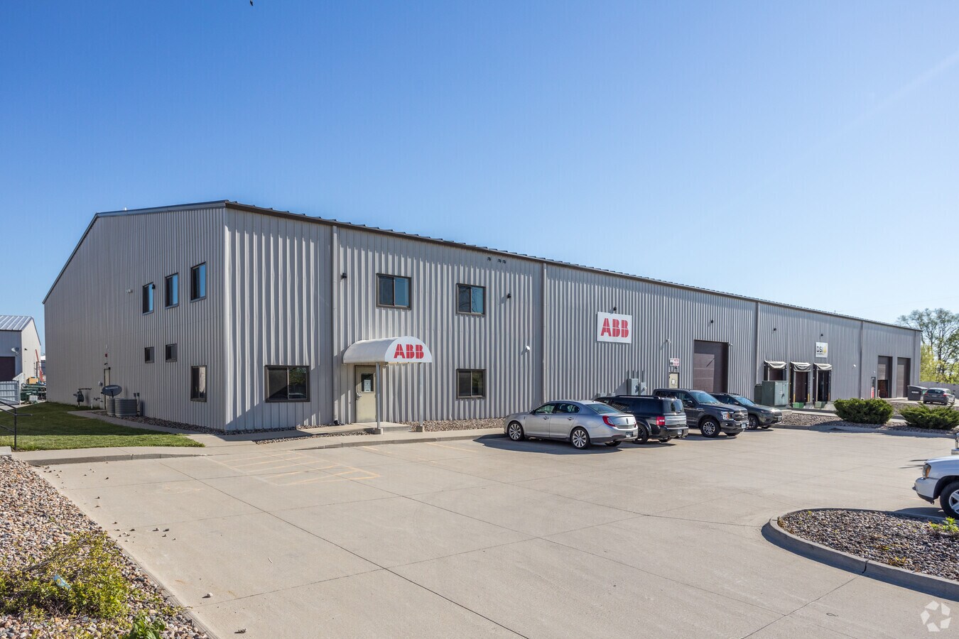 6243 NE Industry Dr, Des Moines, IA 50313
