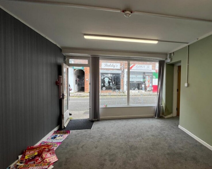 17-19 Cambridge St, Aylesbury for lease - Interior Photo - Image 2 of 2