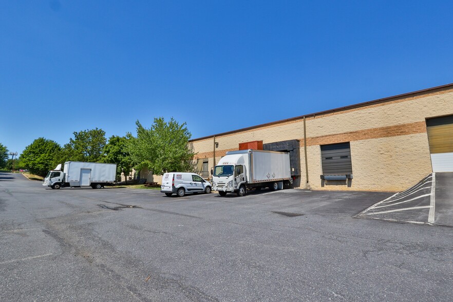 974 Marcon Blvd, Allentown, PA for lease - Building Photo - Image 2 of 5