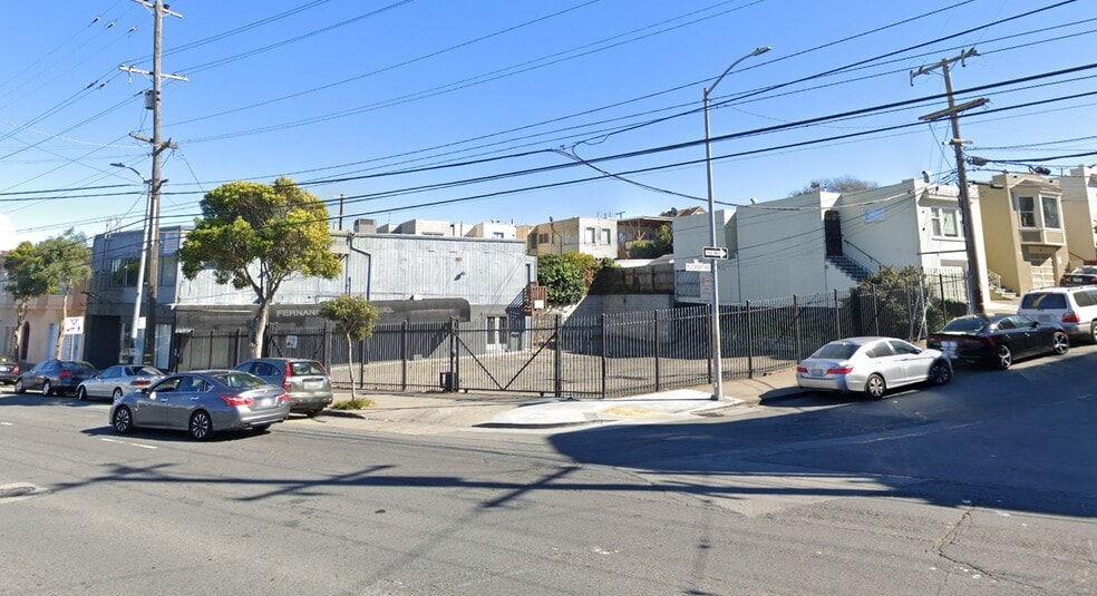 Parking & Storage Property With Office portfolio of 2 properties for sale on LoopNet.com - Building Photo - Image 1 of 10