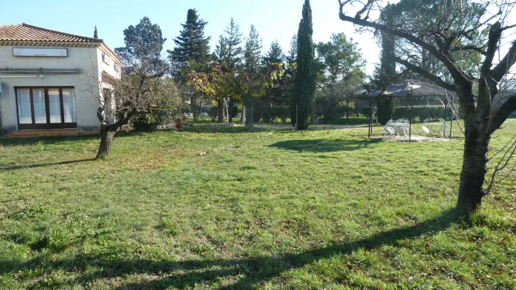 Flex in Sorgues for sale Building Photo- Image 1 of 8