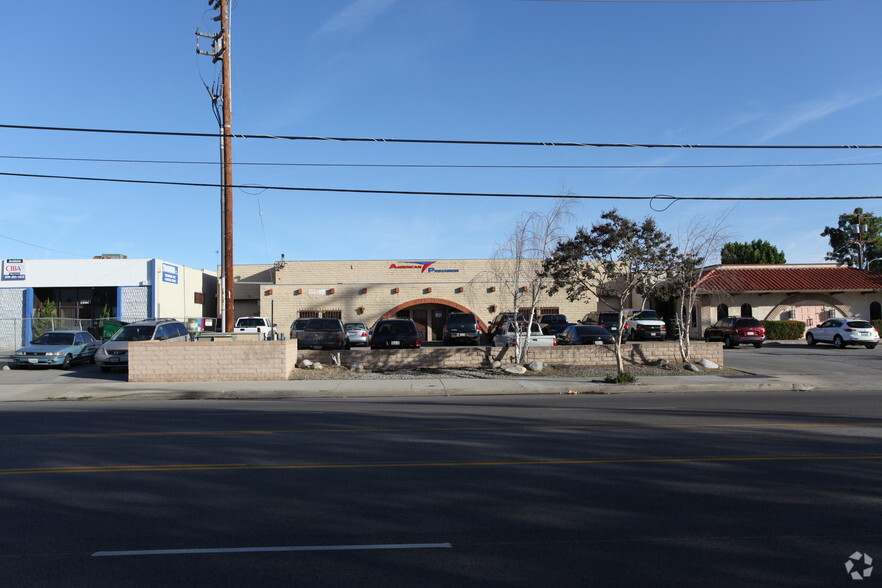 20611 Plummer St, Chatsworth, CA for lease - Building Photo - Image 3 of 4