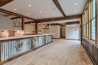 374 Rantoul St, Beverly, MA for lease Interior Photo- Image 2 of 3