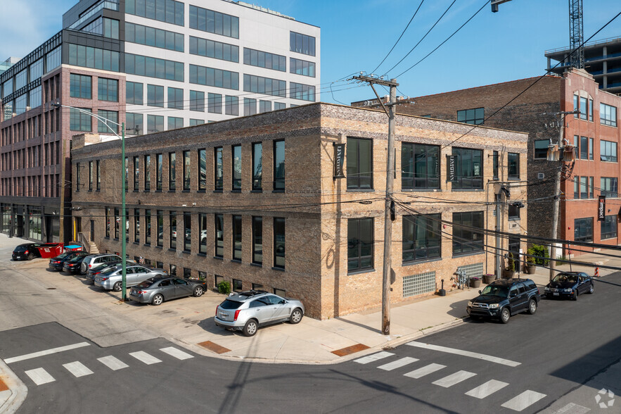 327 N Aberdeen St, Chicago, IL for lease - Building Photo - Image 1 of 8