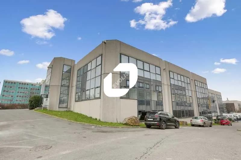Office in Vitry-sur-Seine for lease - Building Photo - Image 1 of 9