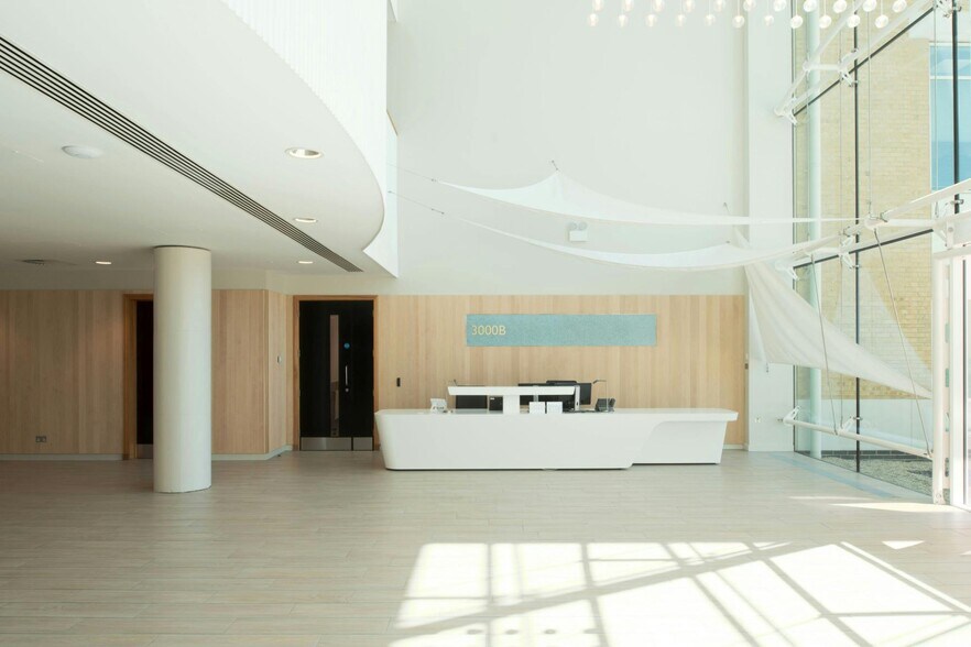 Office in Fareham for lease - Building Photo - Image 1 of 17