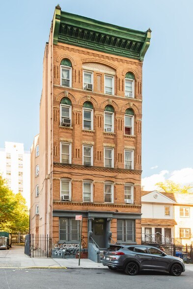 377 E 152nd St, Bronx, NY for sale - Building Photo - Image 2 of 30