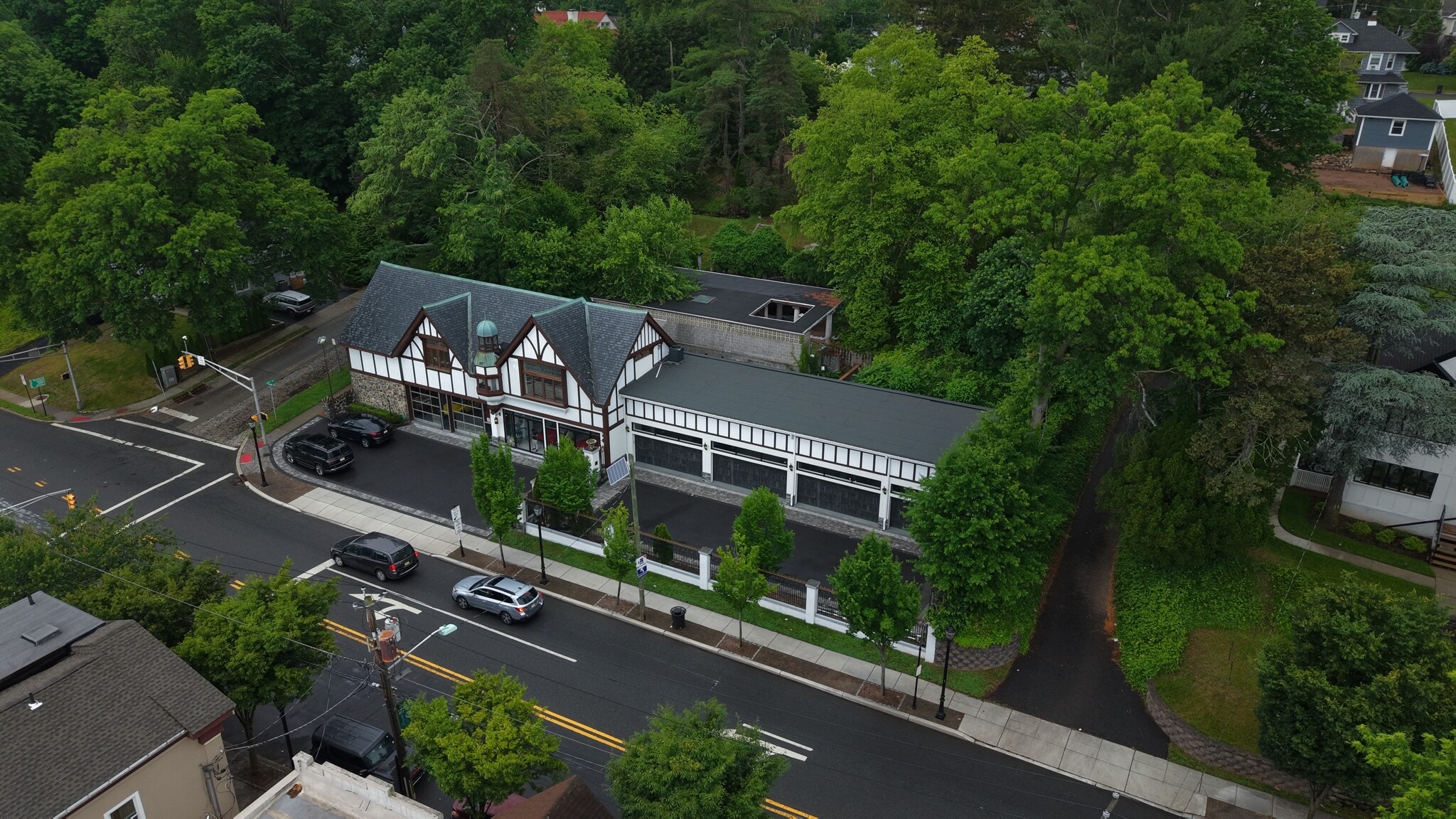 821 Kinderkamack Rd, River Edge, NJ for sale Interior Photo- Image 1 of 31