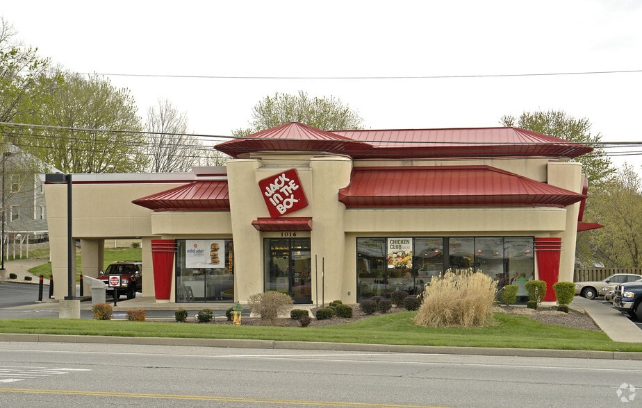 1016 S 5th St, Saint Charles, MO for lease - Primary Photo - Image 1 of 4