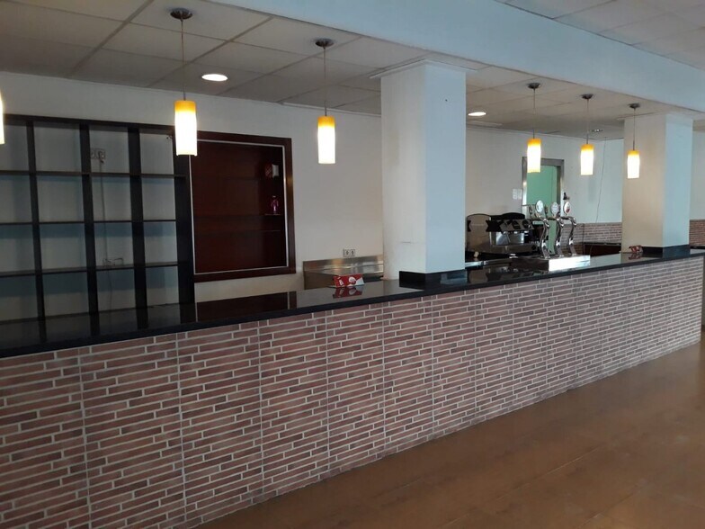 Retail in Ontinyent for sale - Building Photo - Image 2 of 4