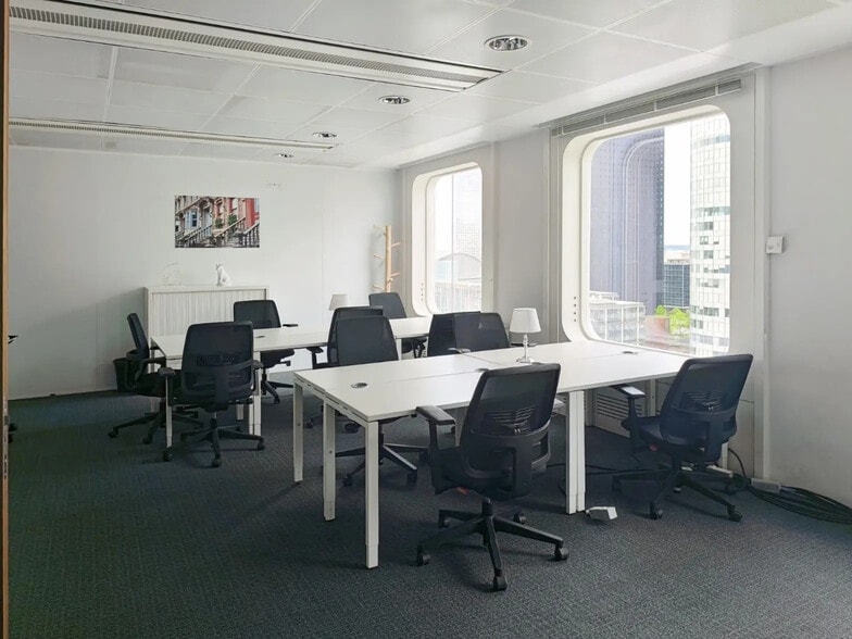 Office in Puteaux for lease - Interior Photo - Image 3 of 10