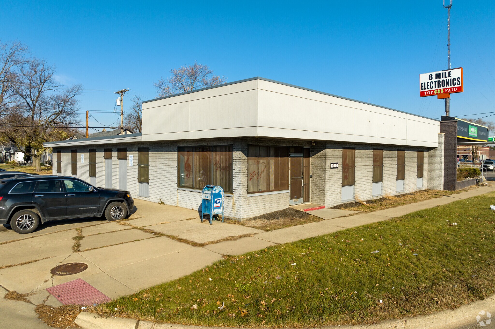 13650-w-8-mile-rd-oak-park-mi-48237-office-for-sale-loopnet