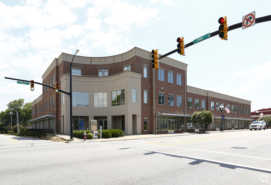 101 E Market St, Smithfield, NC for sale - Primary Photo - Image 1 of 1