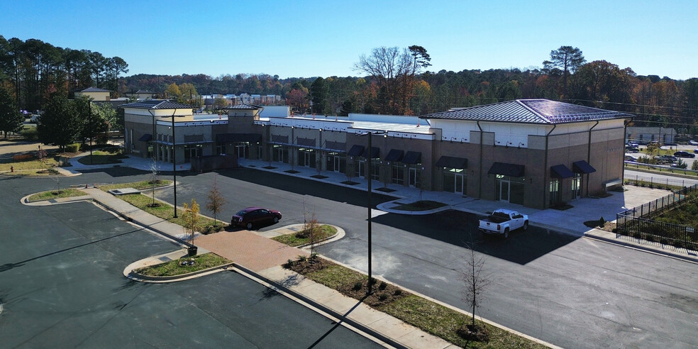 1005 Portrait Dr, Cary, NC for lease - Building Photo - Image 2 of 2