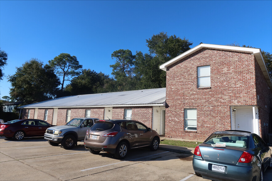 753 Oakleigh Ave, Gulfport, MS for sale - Building Photo - Image 1 of 12