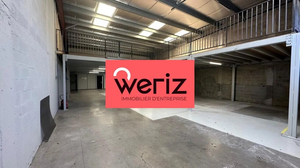 Industrial in Marseille for sale - Building Photo - Image 1 of 12