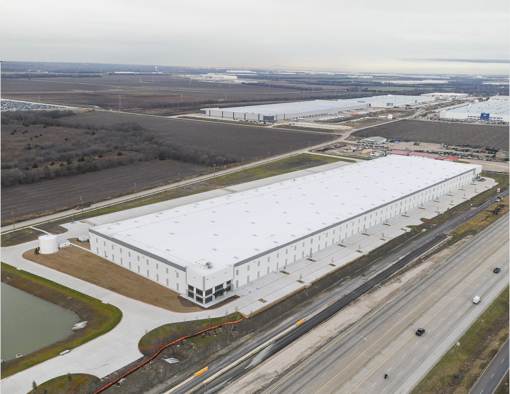 2800 S Millers Ferry Rd, Wilmer, TX for lease Building Photo- Image 1 of 3