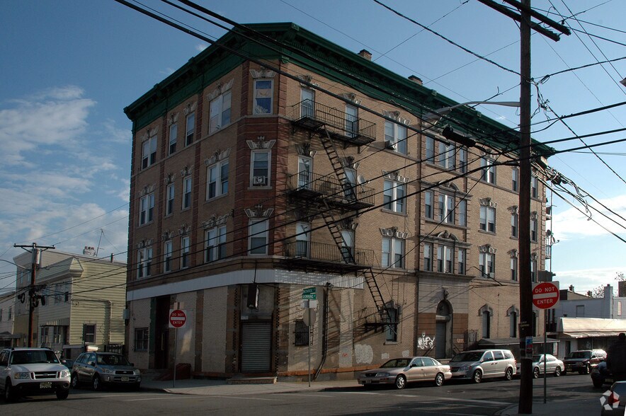 43 Monroe St, Newark, NJ for sale - Primary Photo - Image 1 of 1