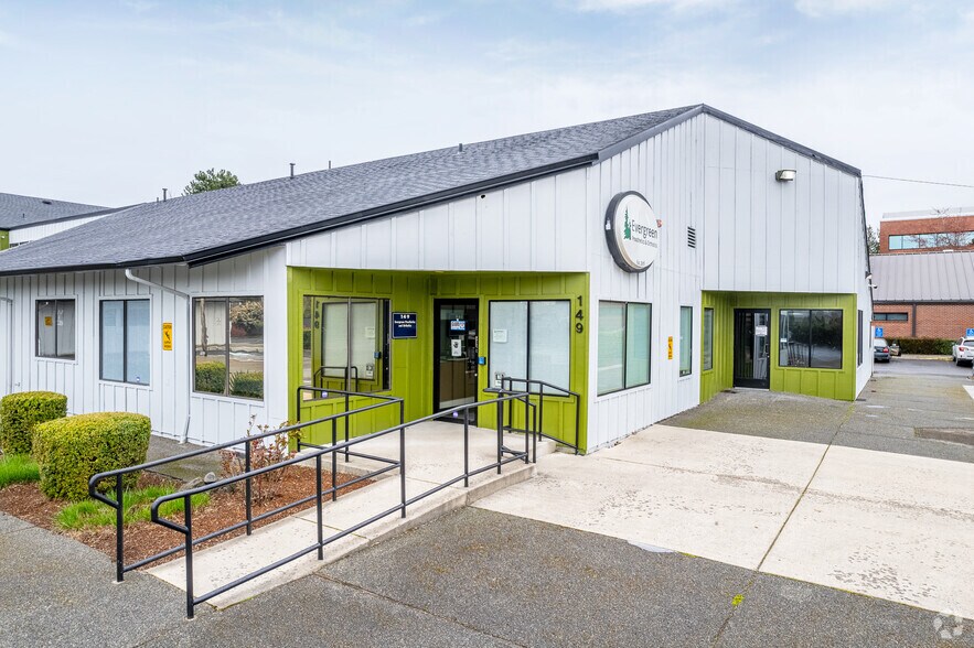 121-185 NE 102nd Ave, Portland, OR for sale - Primary Photo - Image 1 of 9