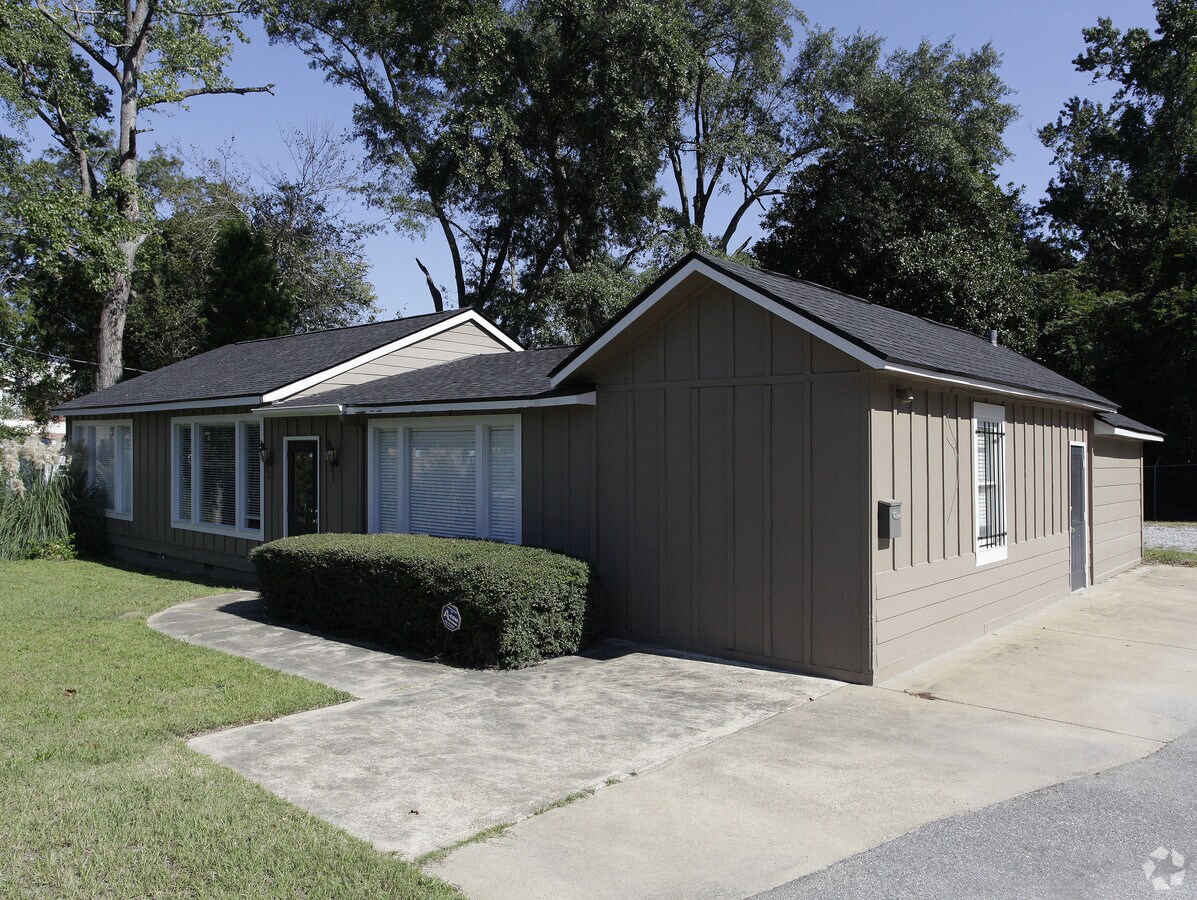 3554 Hilton Ave, Columbus, GA 31904