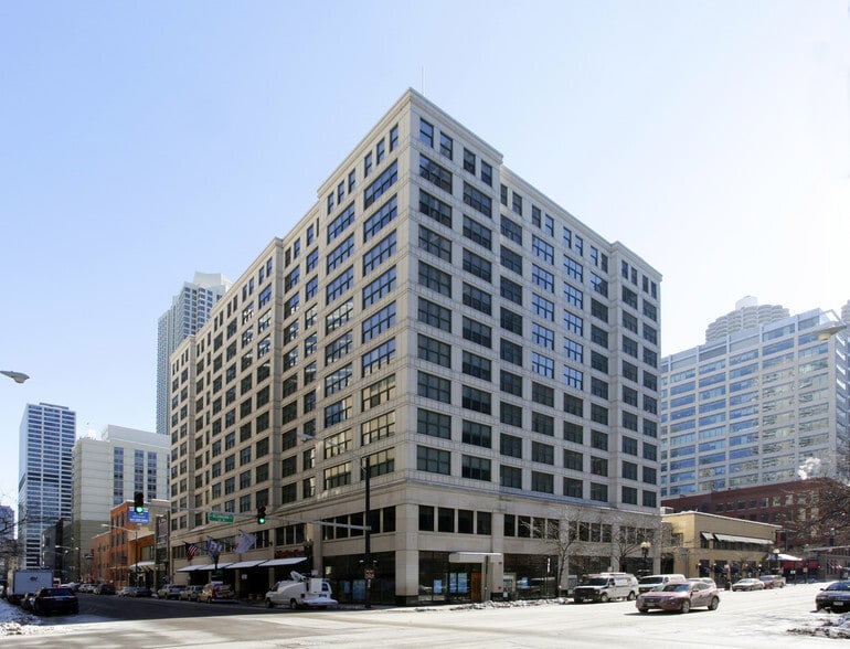 27-33 W Illinois St, Chicago, IL for lease - Building Photo - Image 1 of 5