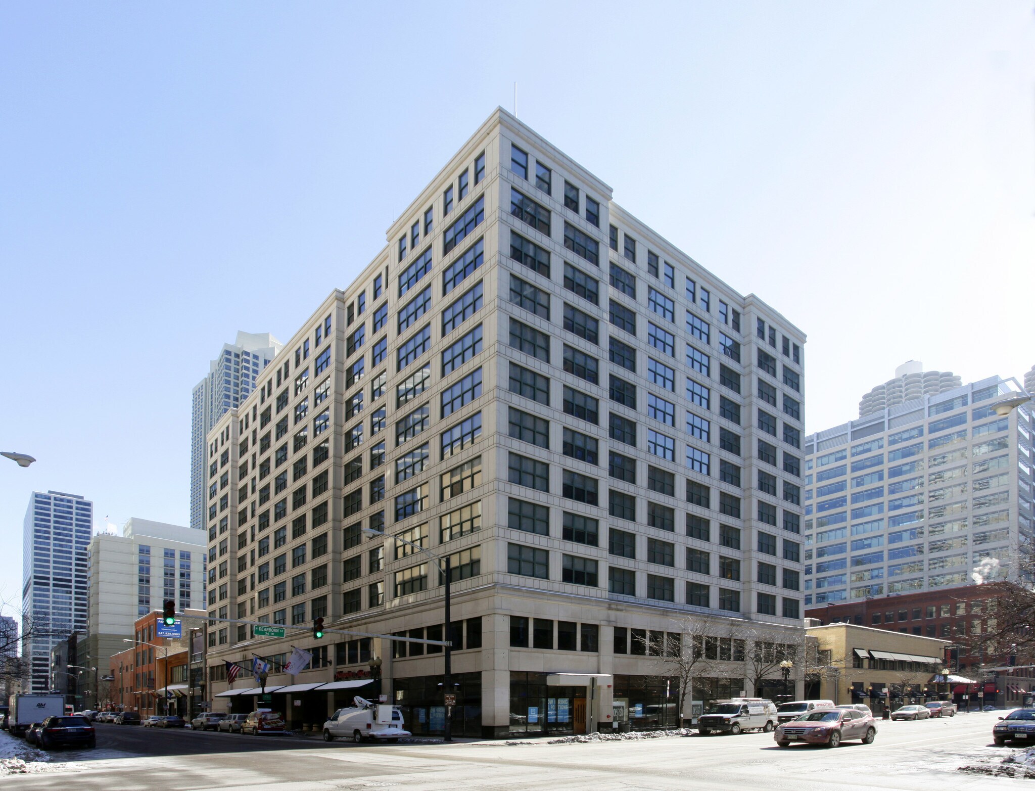 27-33 W Illinois St, Chicago, IL for lease Building Photo- Image 1 of 6