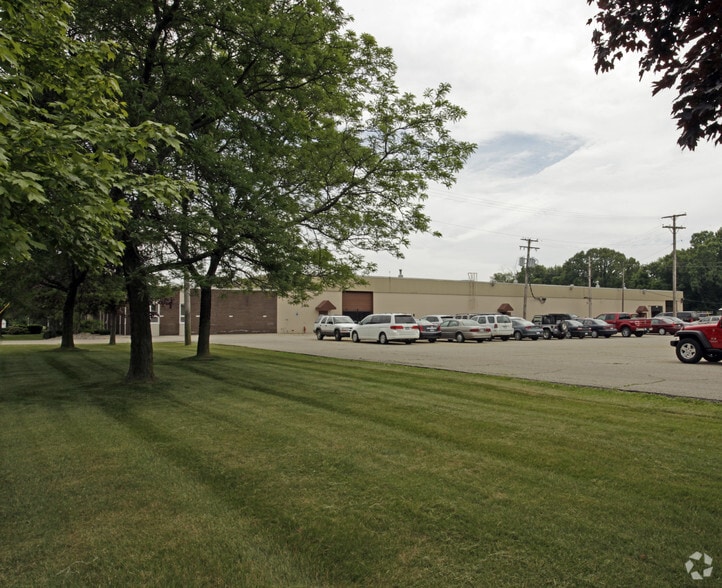 29555 Stephenson Hwy, Madison Heights, MI for sale - Building Photo - Image 3 of 4