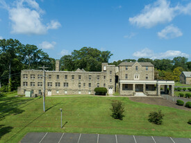 100 W Laurel Ave, Cheltenham PA - Convenience Store