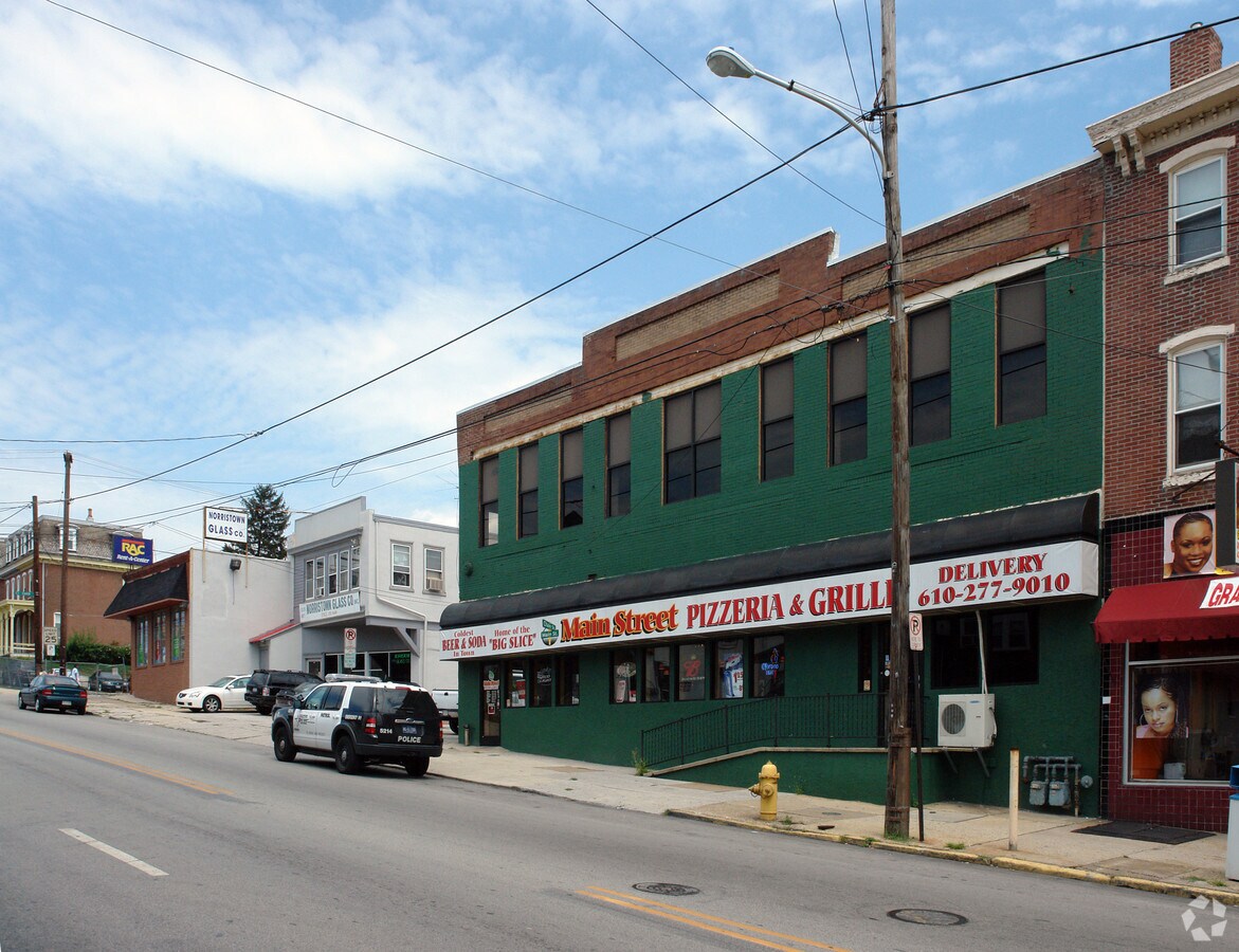 407 W Main St, Norristown, PA 19401