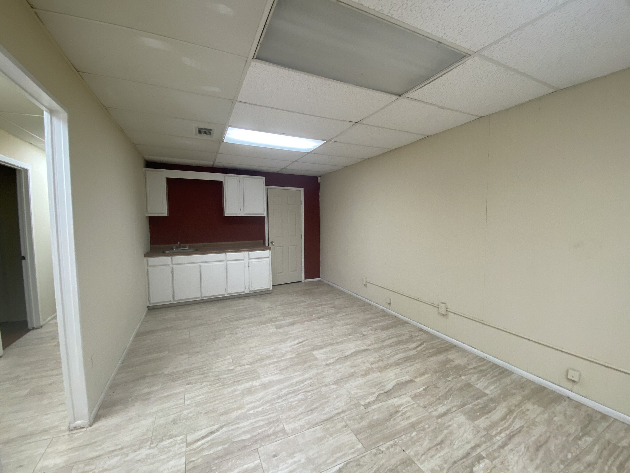 5550 Eastex Fwy, Beaumont, TX for lease Building Photo- Image 1 of 11