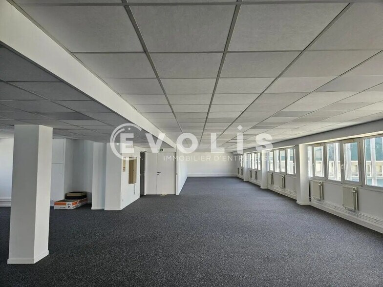 2-4 Avenue De France, Massy for lease - Interior Photo - Image 2 of 10