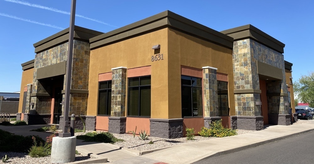 8631 S Priest Dr, Tempe, AZ for lease Building Photo- Image 1 of 4