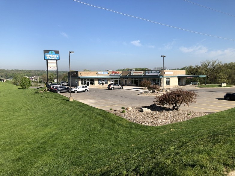 1100 N Hickory Blvd, Pleasant Hill, IA for lease - Building Photo - Image 3 of 4