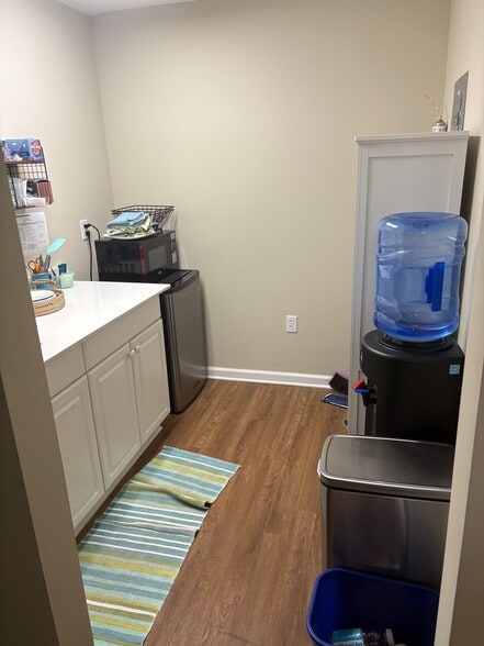 1125 Bowman Rd, Mount Pleasant, SC for lease - Building Photo - Image 2 of 9