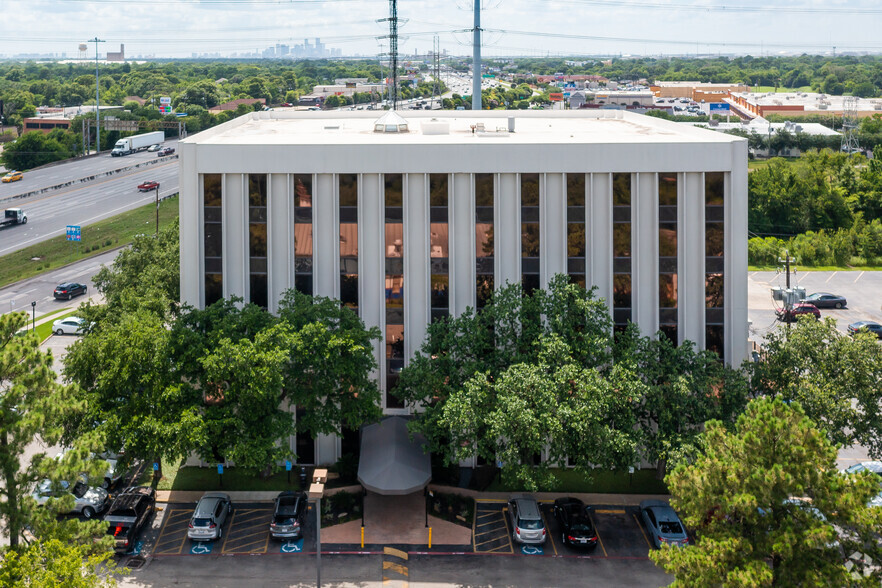 11811 East Fwy, Houston, TX for lease - Building Photo - Image 2 of 5