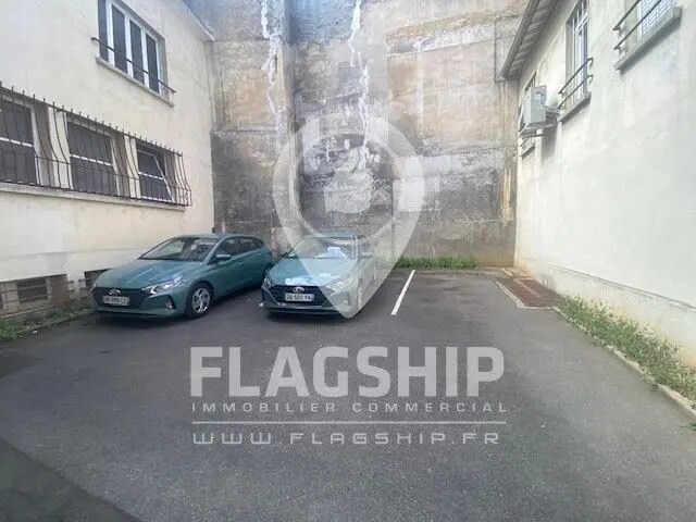 Retail in Mareuil-lès-Meaux for lease - Building Photo - Image 3 of 10